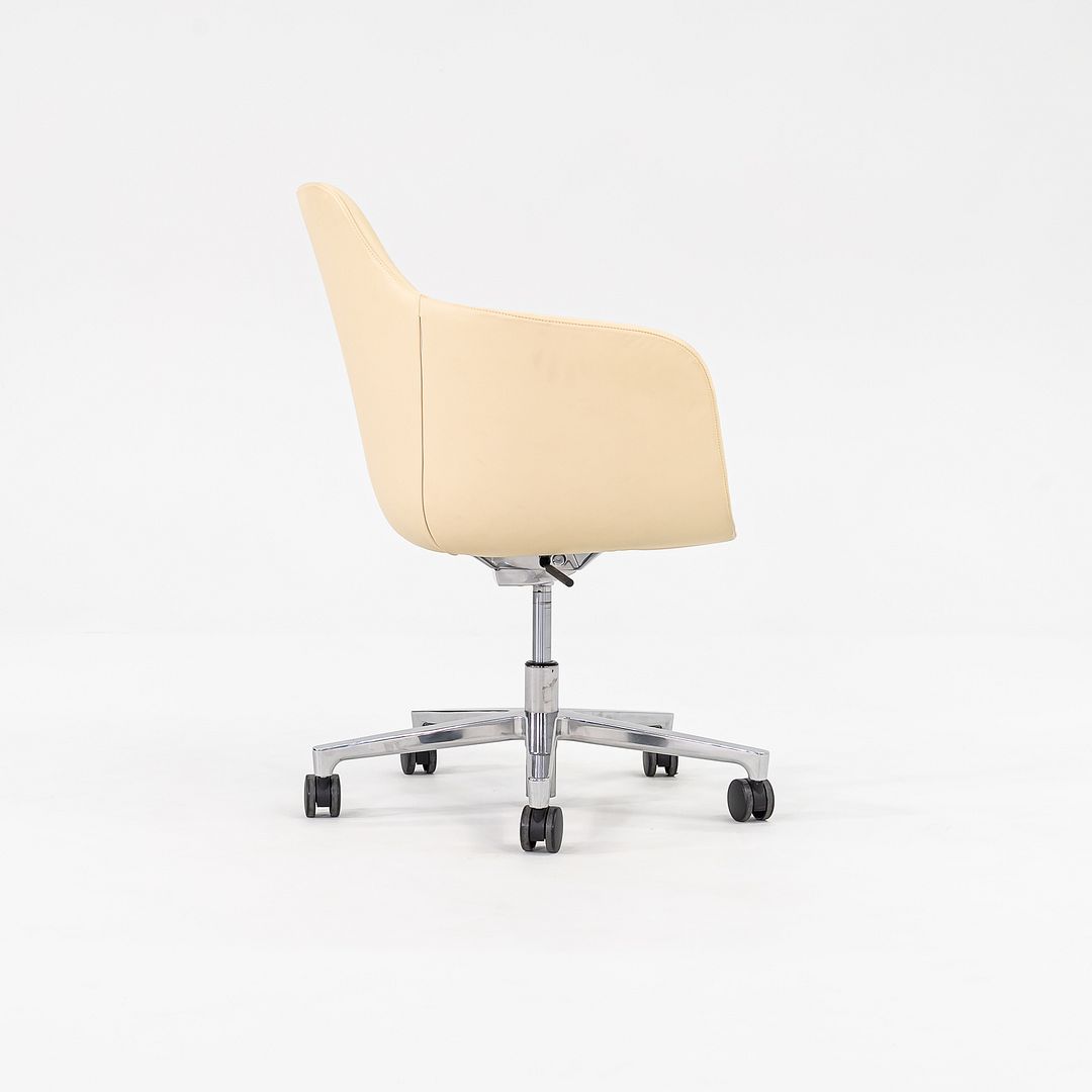 Saiba Mid-Back Task Chair with Five-Star Base