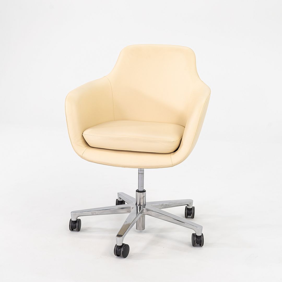 Saiba Mid-Back Task Chair with Five-Star Base