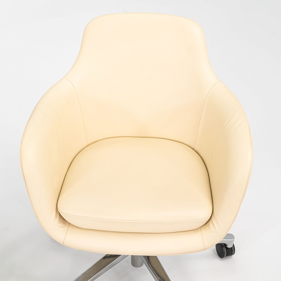 Saiba Mid-Back Task Chair with Five-Star Base