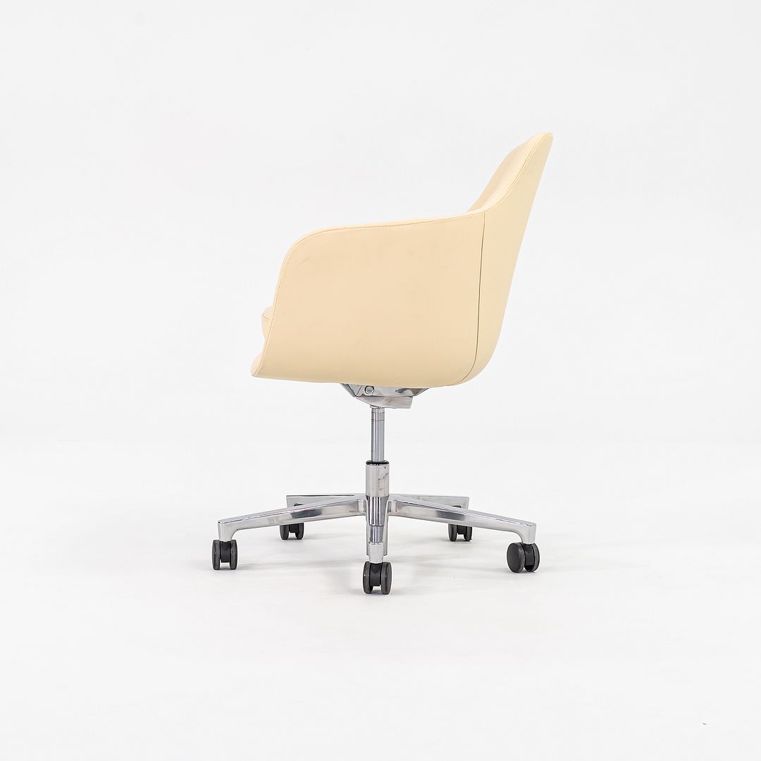 Saiba Mid-Back Task Chair with Five-Star Base