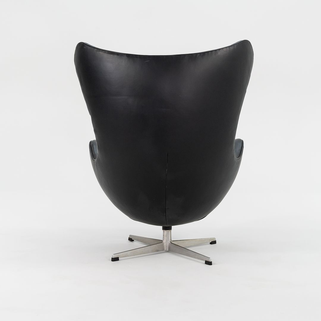 Egg Lounge Chair, Model 3316