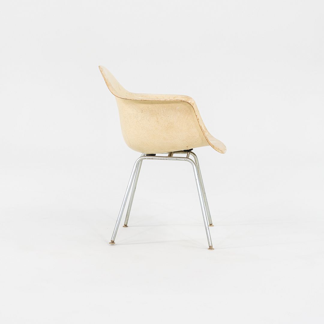 DAX Chair