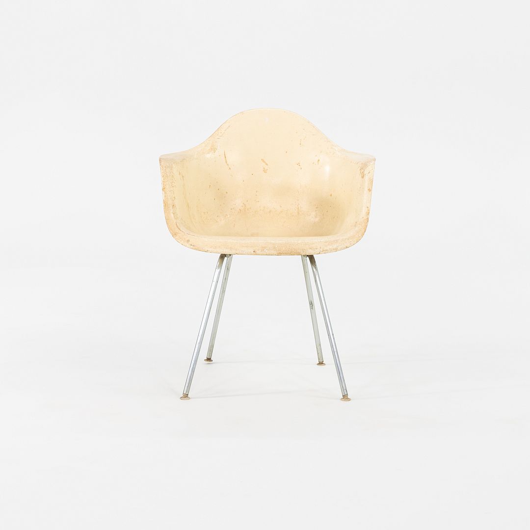 DAX Chair