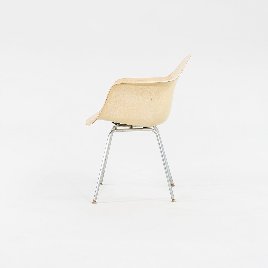 DAX Chair