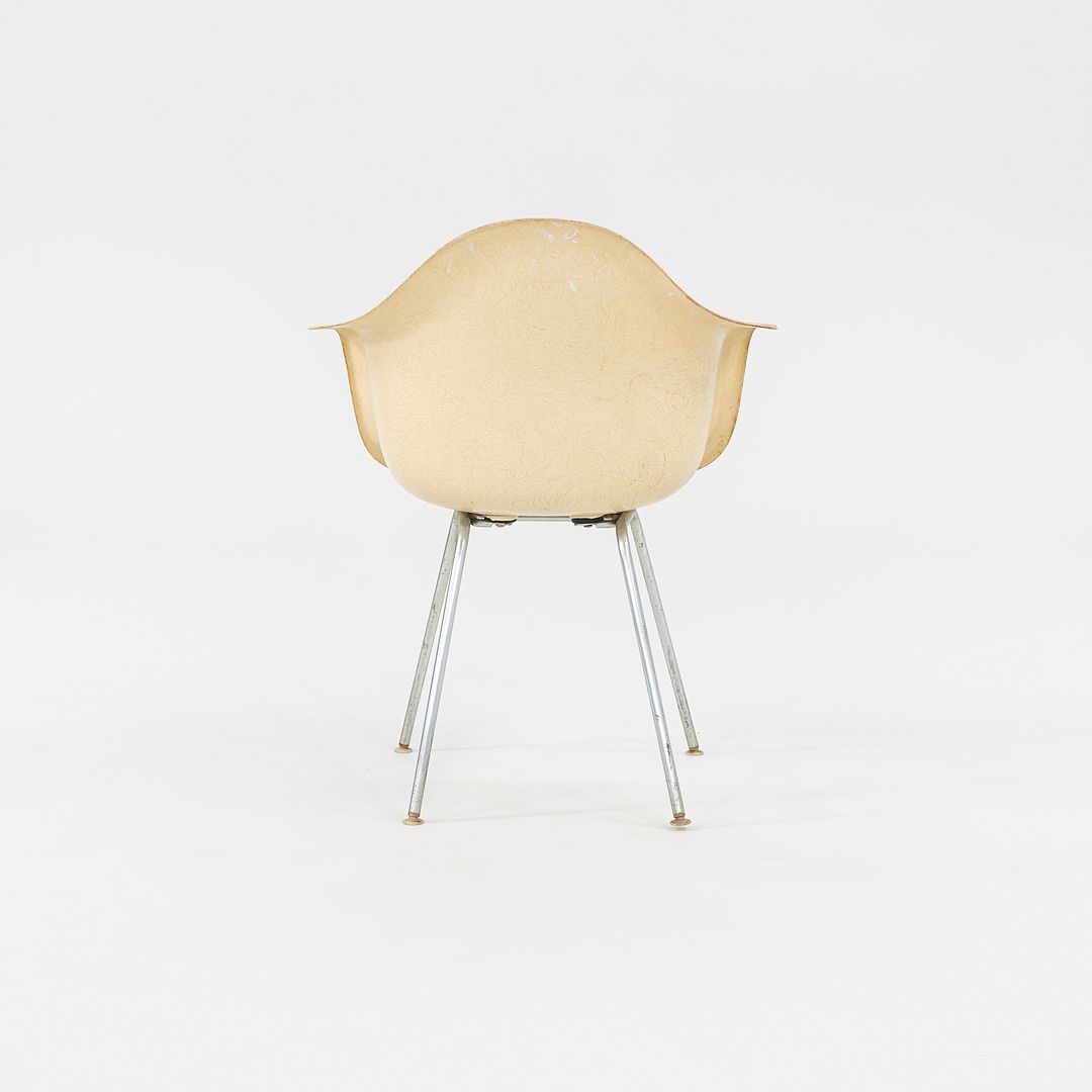 DAX Chair