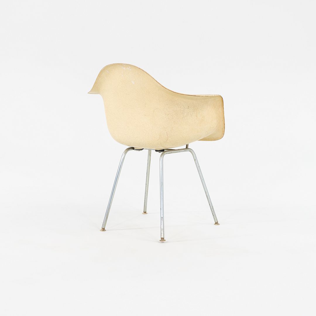 DAX Chair