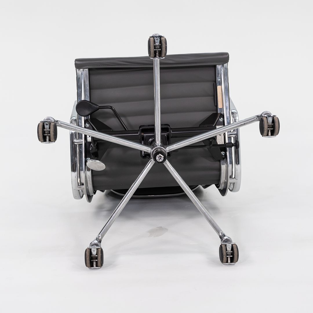 Aluminum Group Executive Desk Chair, EA337