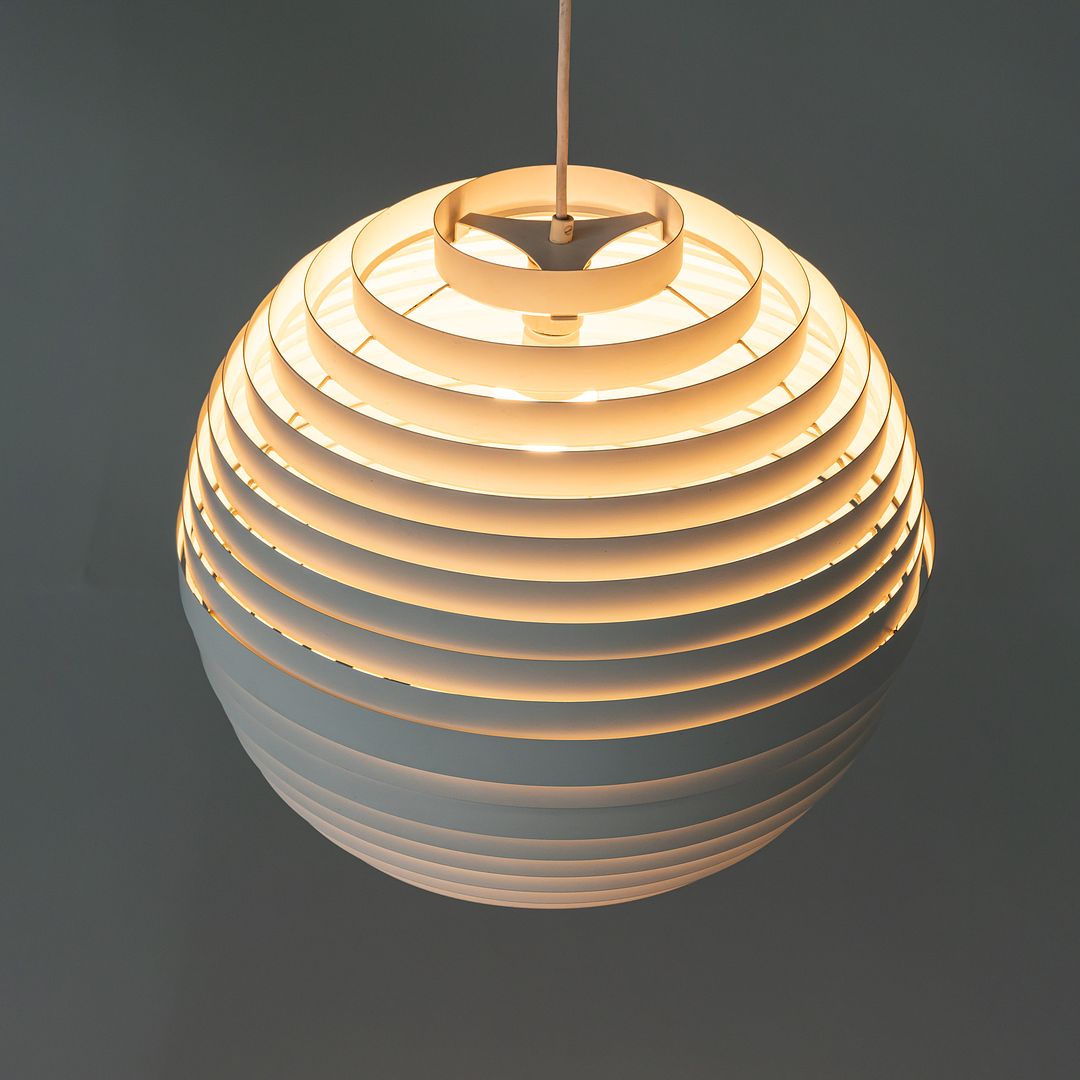Dynamic Ball Pendant