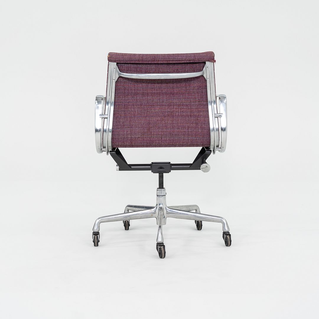 Aluminum Group Management Desk Chair, Model EA335