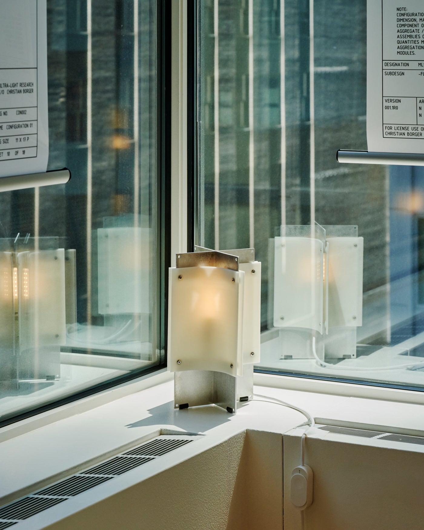 Tangent Table Lamp (MLS-01)