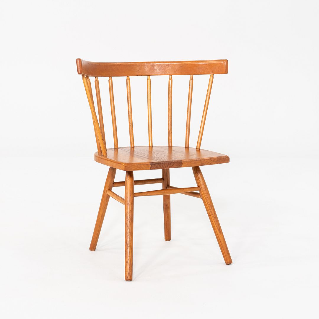 N19 Straight Chair