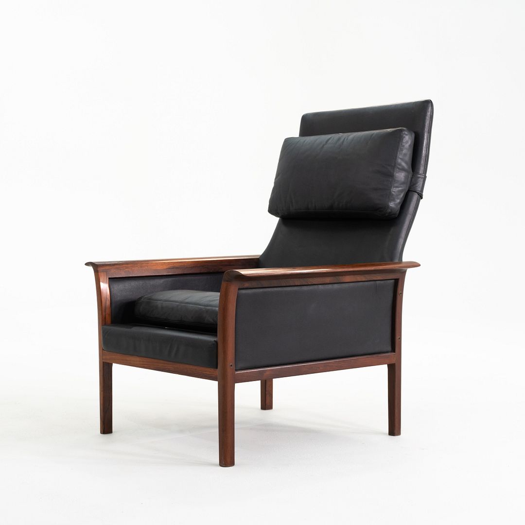 Model 924 Lounge Chair