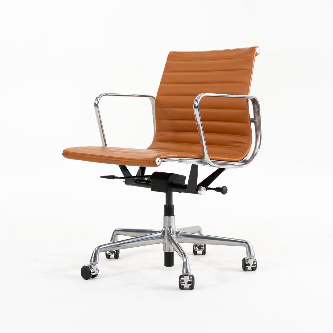 Eames Aluminum Group Management Desk Chair, Model EA335