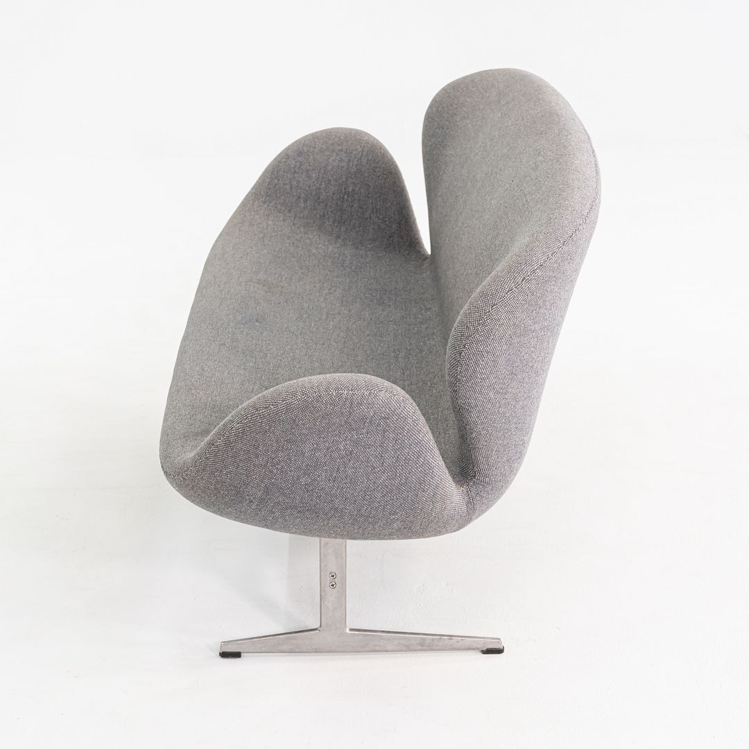 Swan Sofa