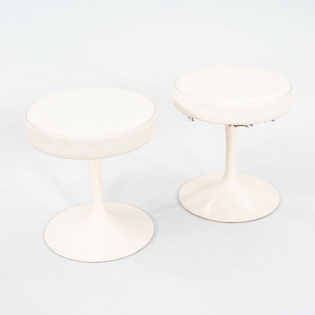 152 Tulip Stool