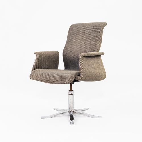 Cobra Armchair