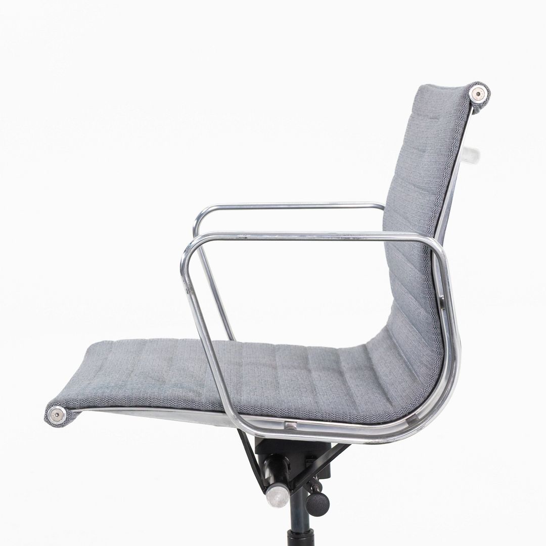 Aluminum Group Management Desk Chair