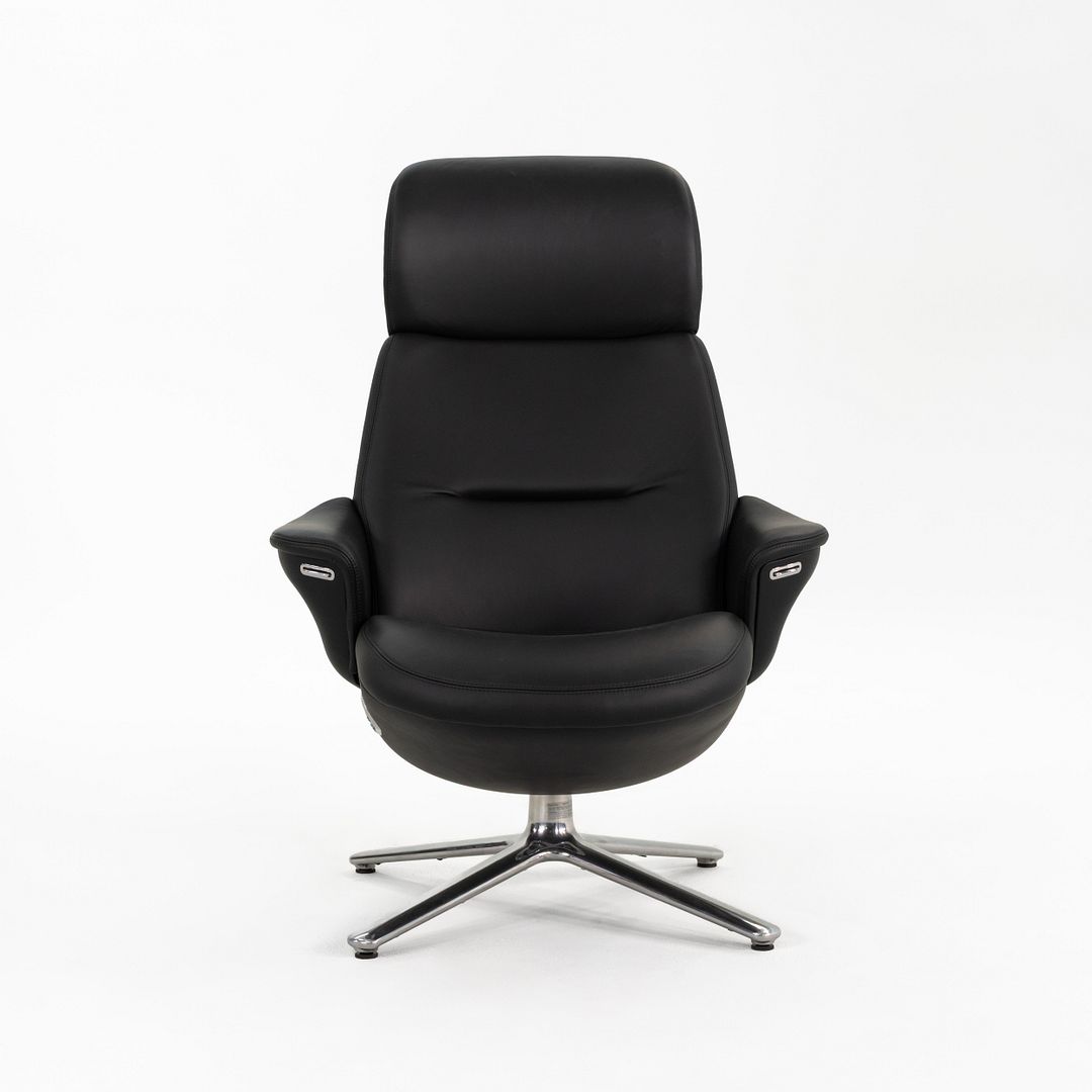 Diffrient Lounge Chair and Ottoman