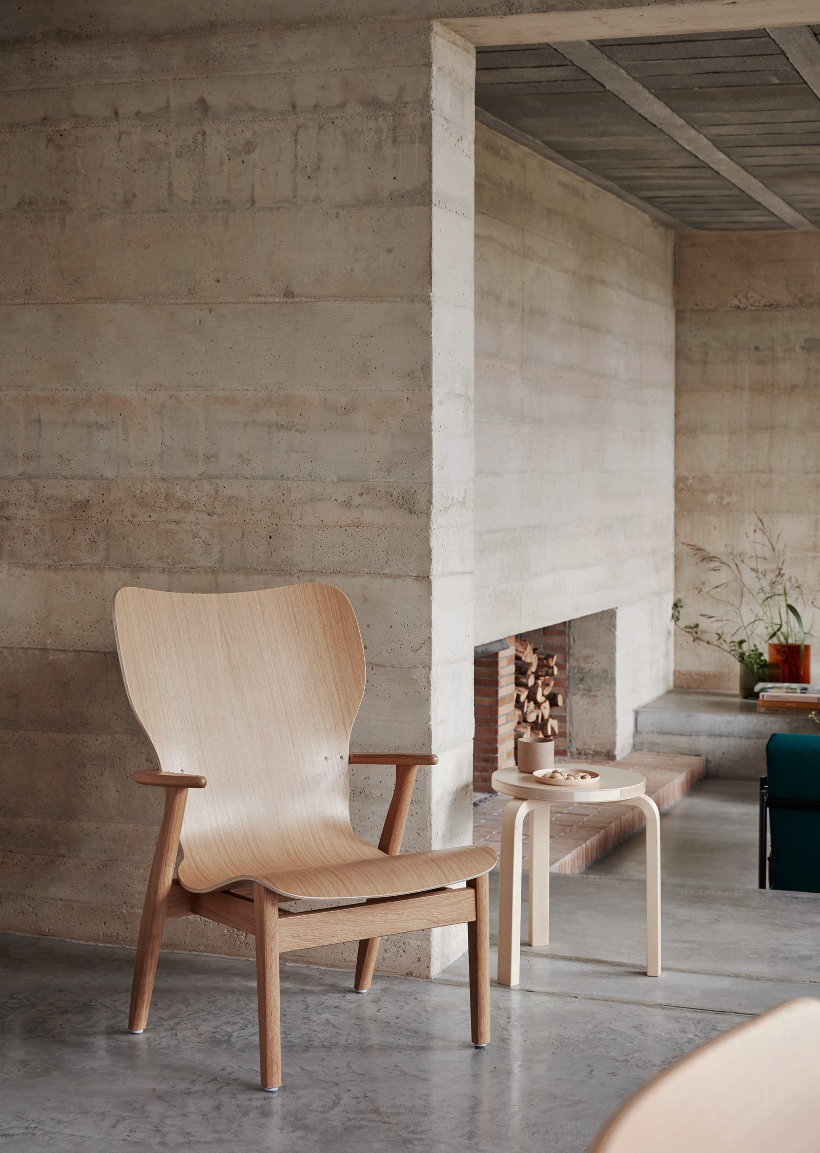 Domus Lounge Chair — Wood