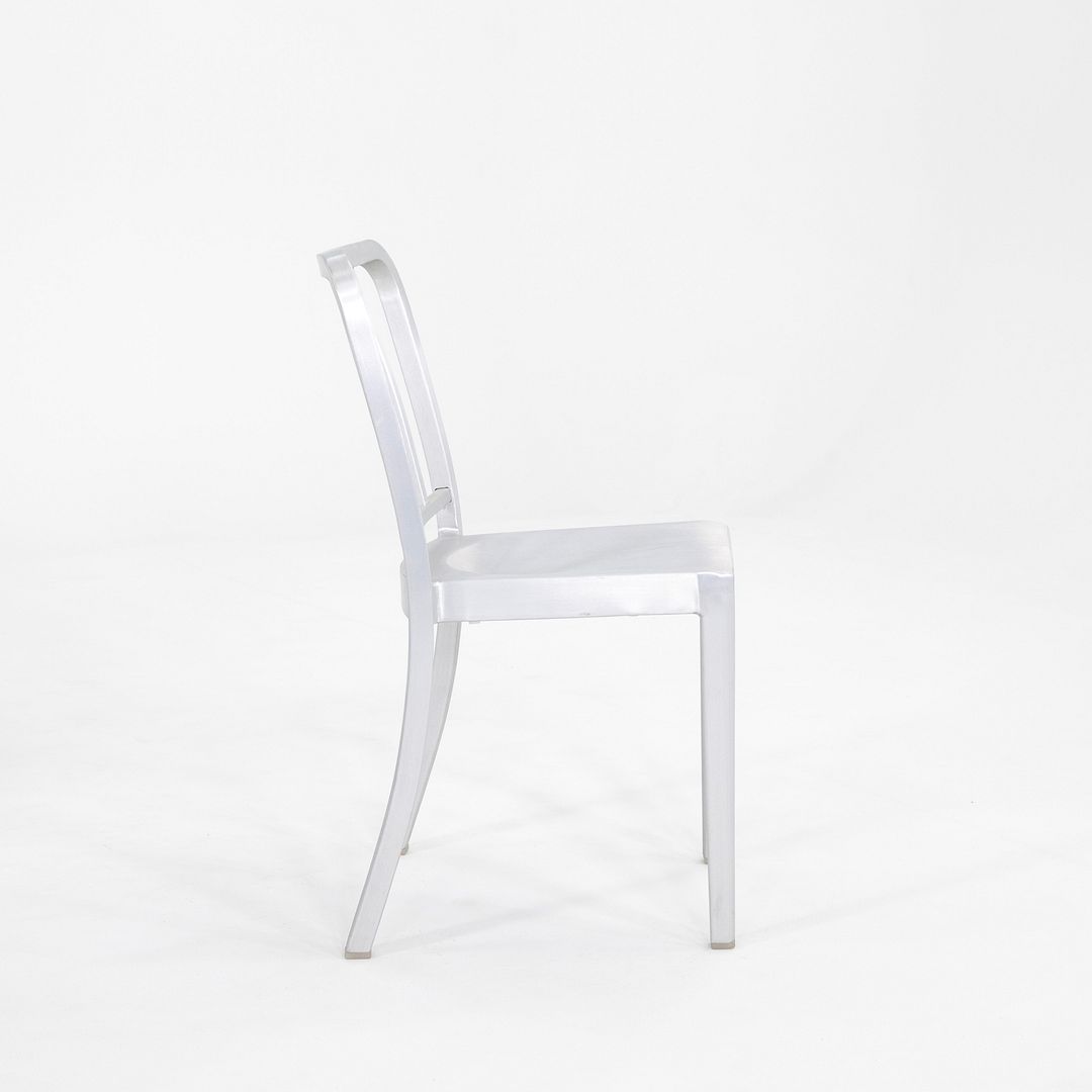 1006 Heritage Stacking Chair