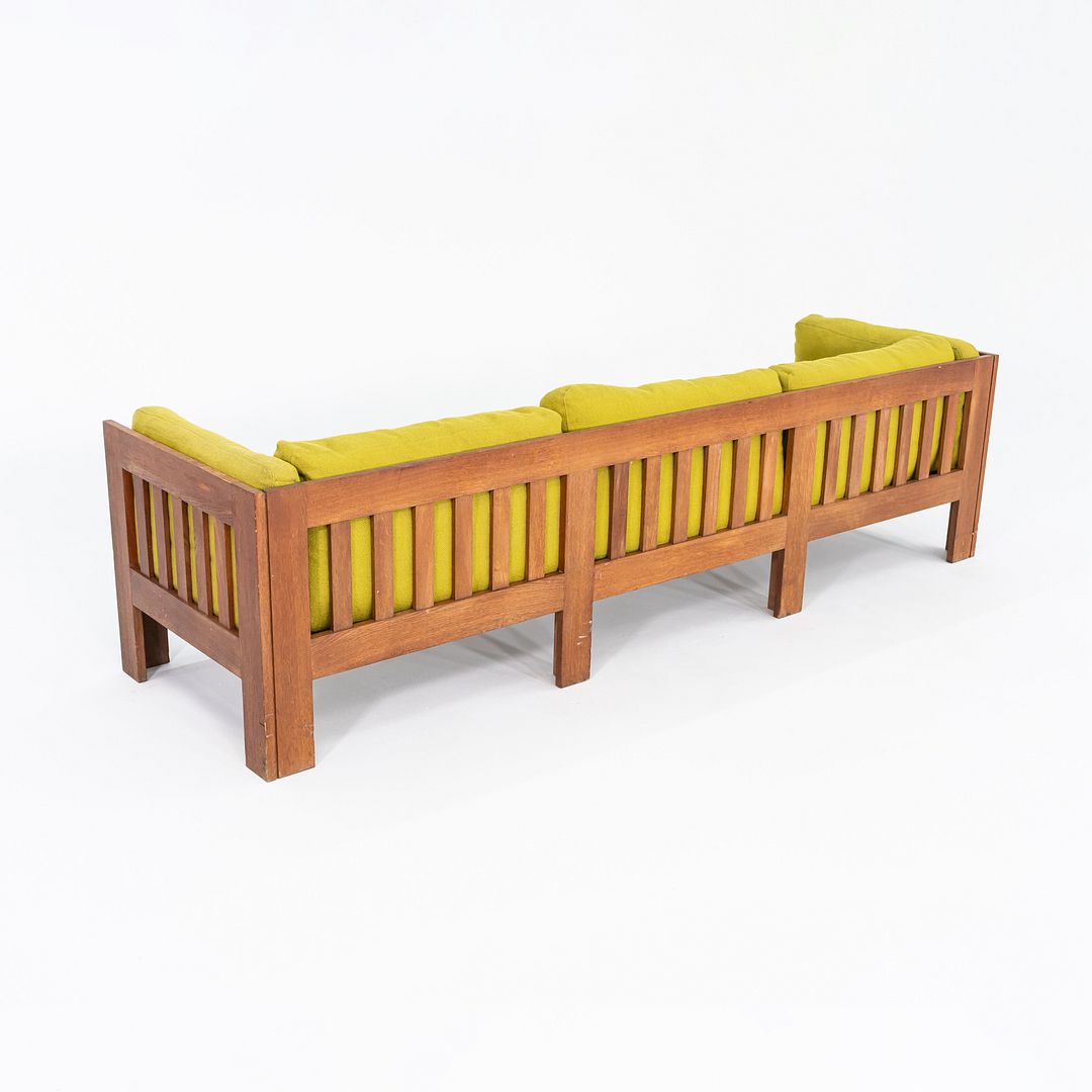 TP633 Sofa