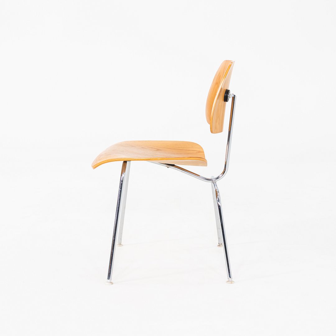 DCM Chair