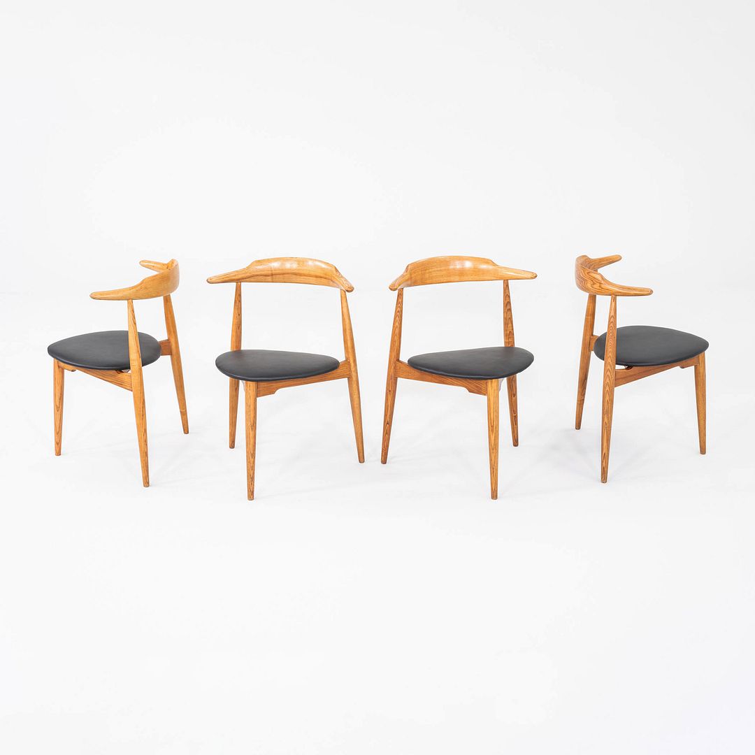 FH4103 Heart Chair