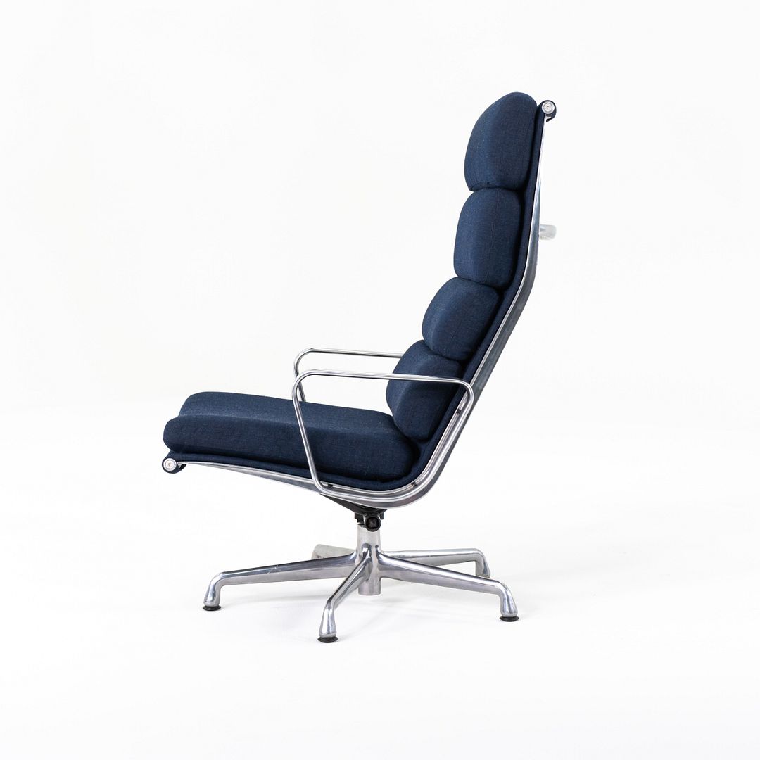 Soft Pad Reclining Lounge Chair