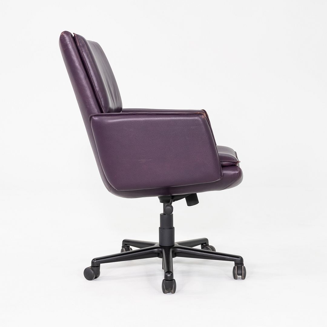Elite Desk Chair, Model 587-5