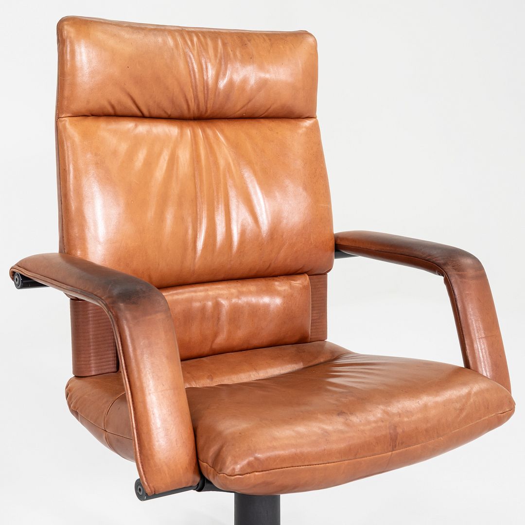 Figura Desk Chair