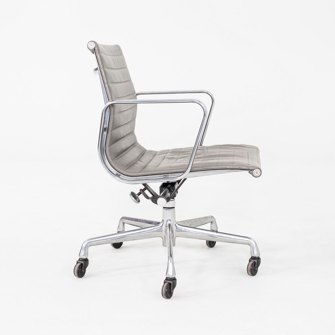 Aluminum Group Management Desk Chair, Model EA335