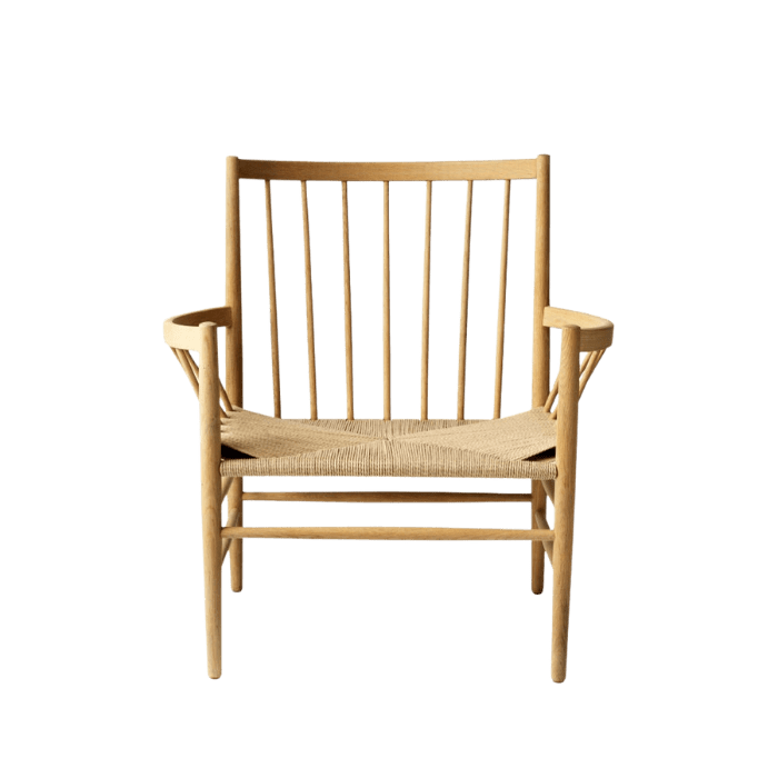 J82 Lounge Chair — Nature Lacquered Oak