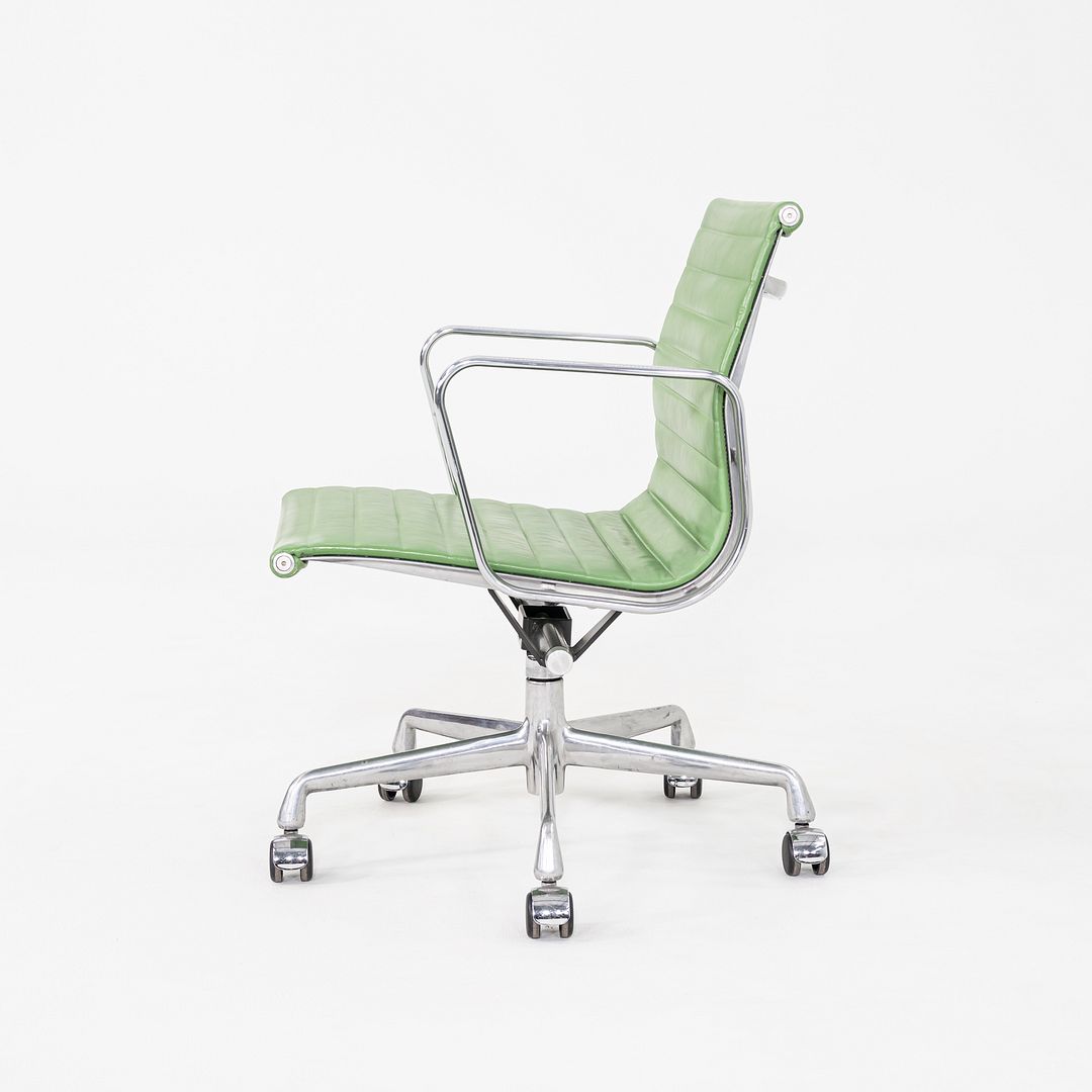 Aluminum Group Management Desk Chair, Model EA335