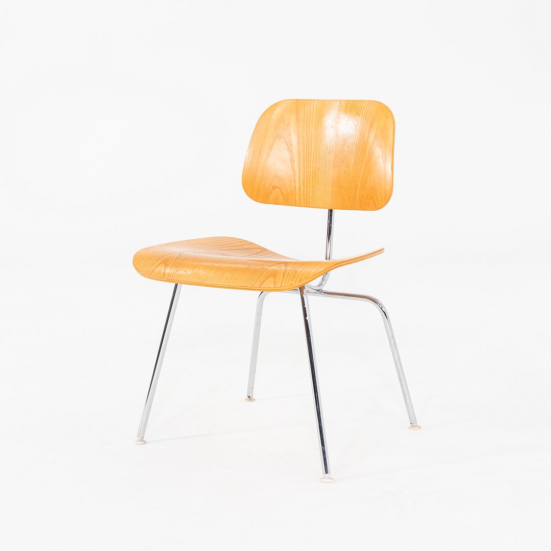 DCM Chair