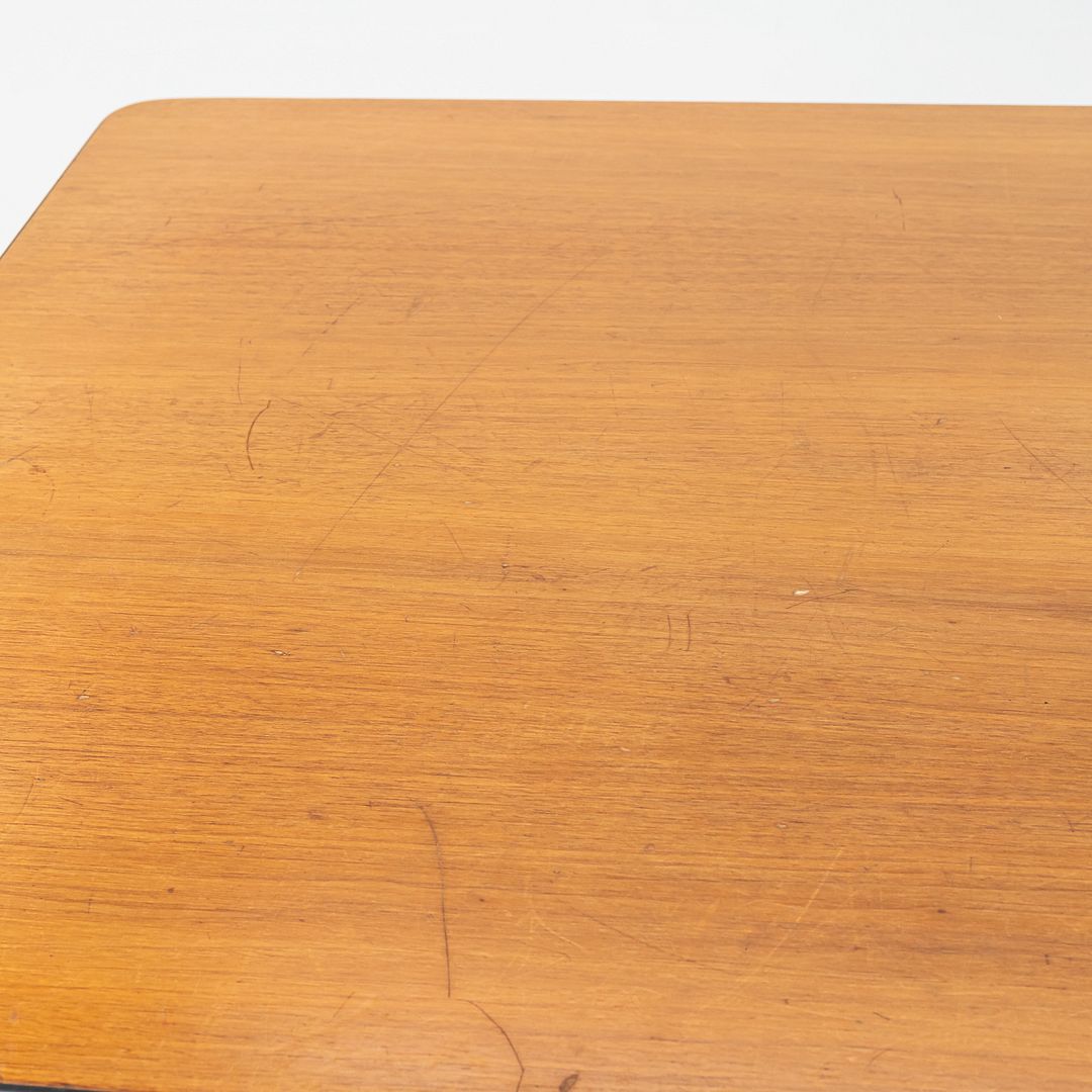 Segmented Conference Table, Model ET143