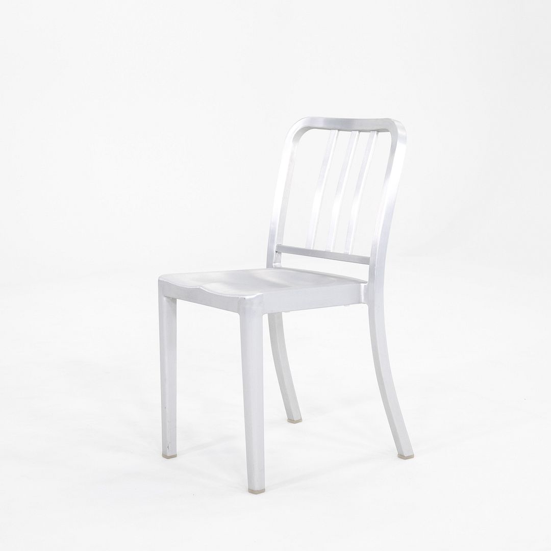 1006 Heritage Stacking Chair