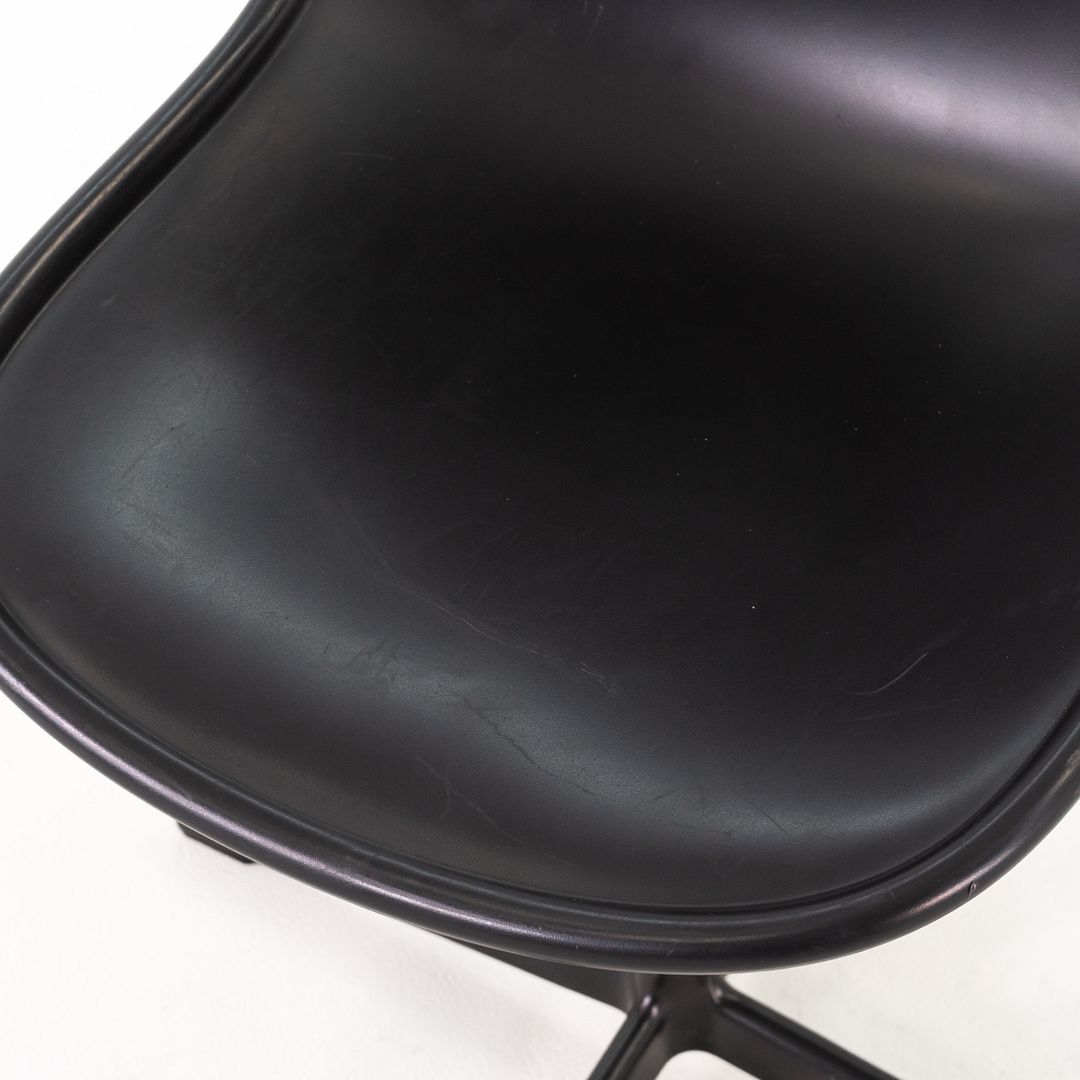 Neu 10 Swivel Chair