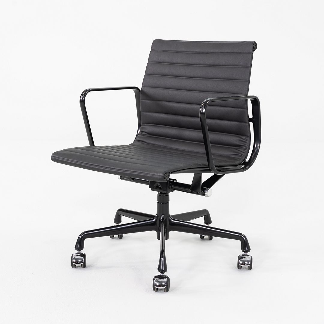 Aluminum Group Management Desk Chair, Model EA335