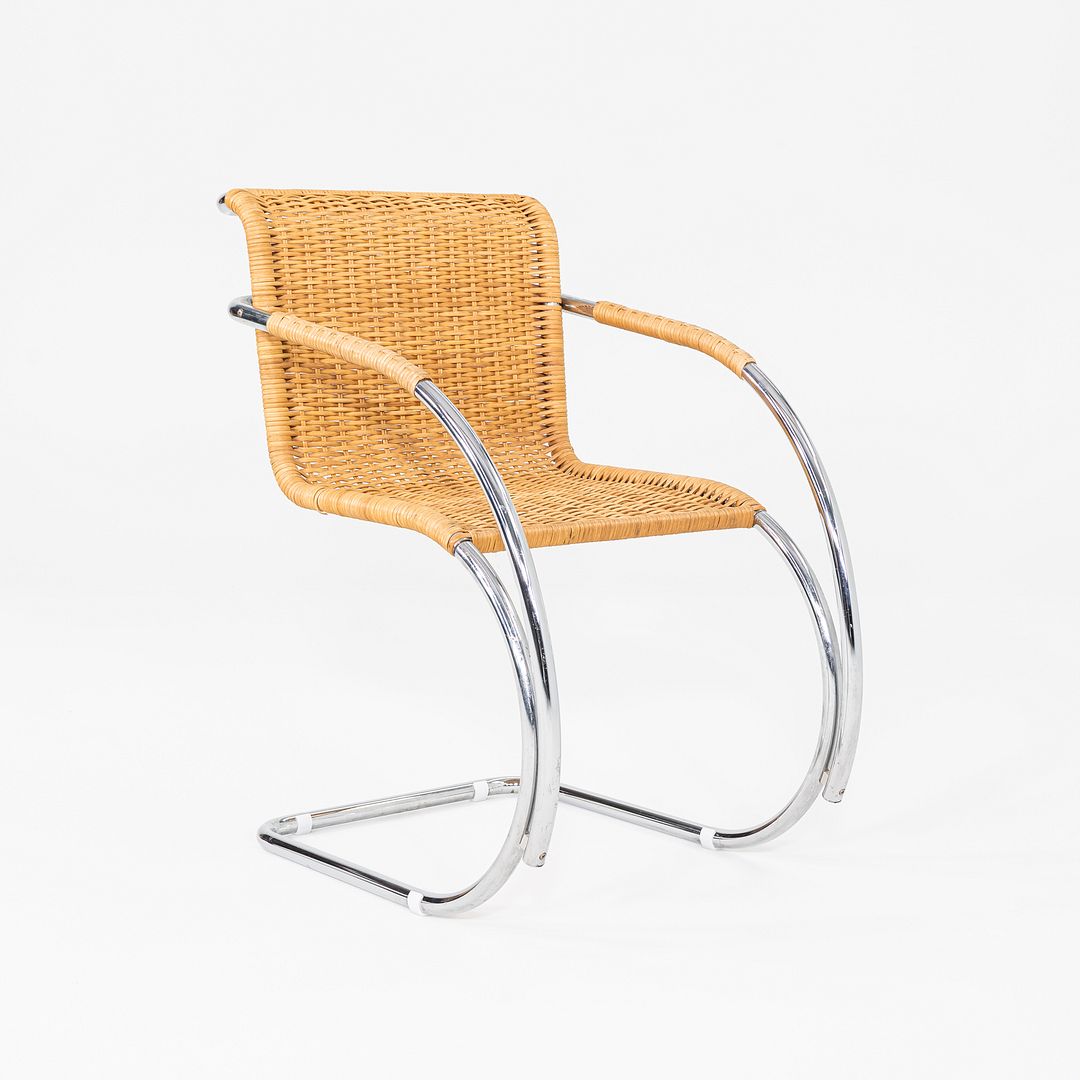 MR20 Arm Chair