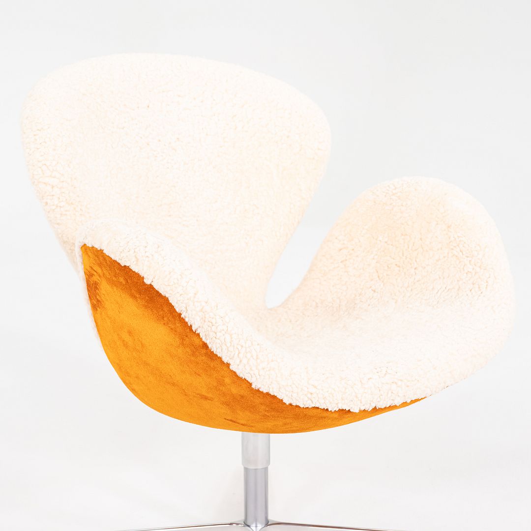 Swan Lounge Chair