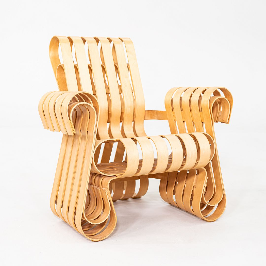 Power Play Lounge Chair