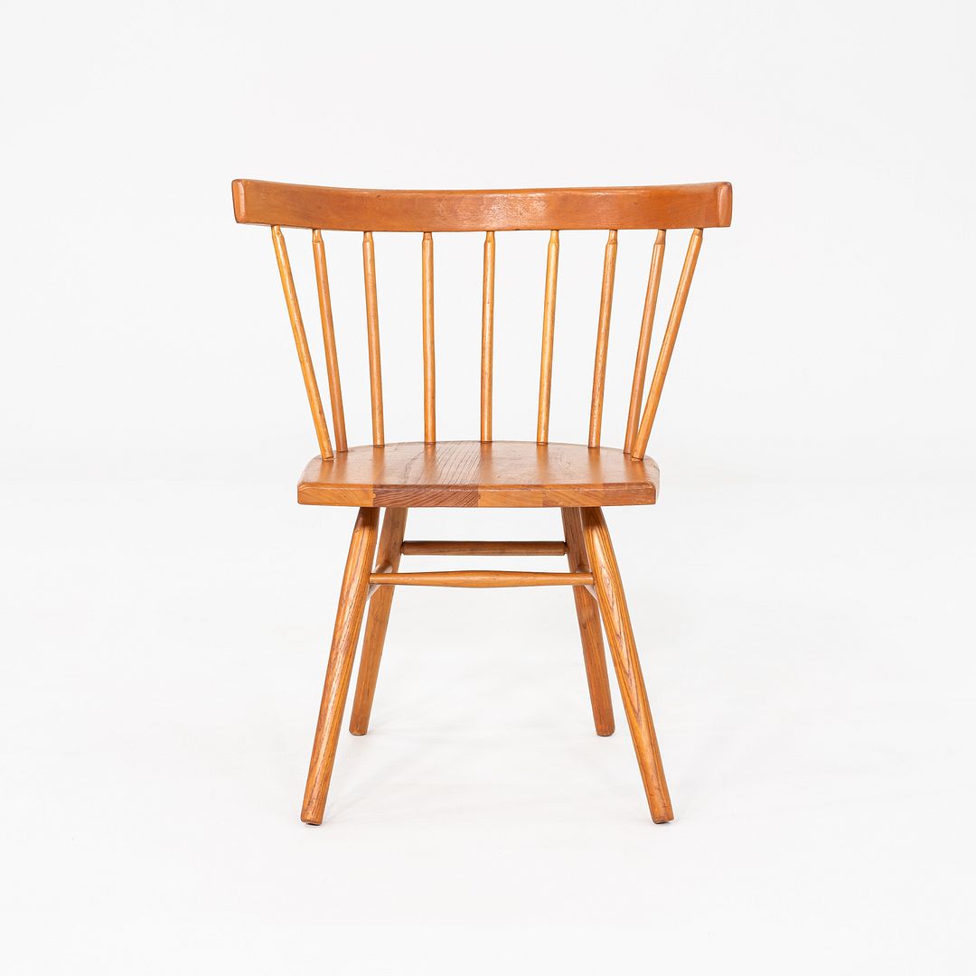 N19 Straight Chair