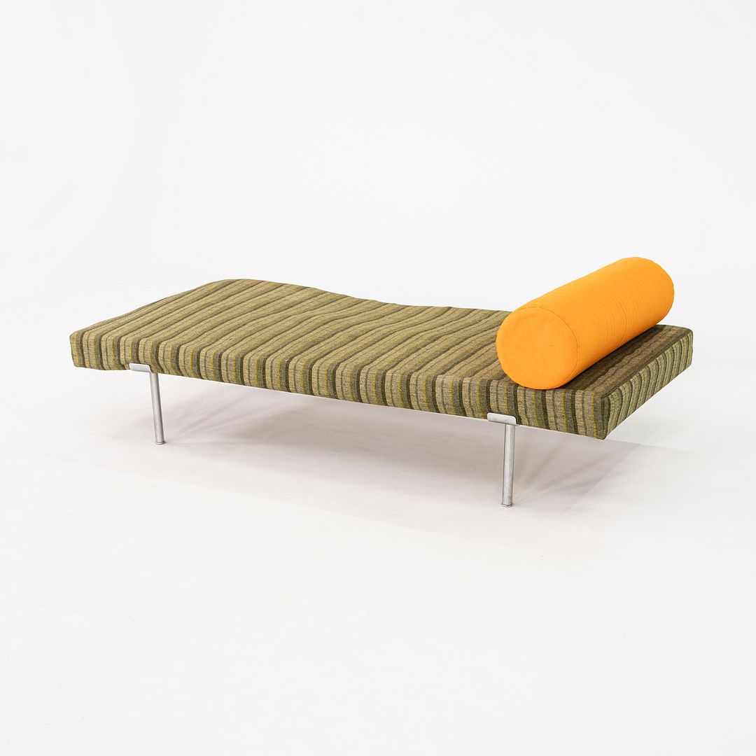Model AP-36 daybed
