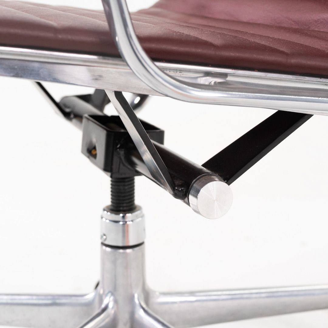 Aluminum Group Management Desk Chair, Model EA335