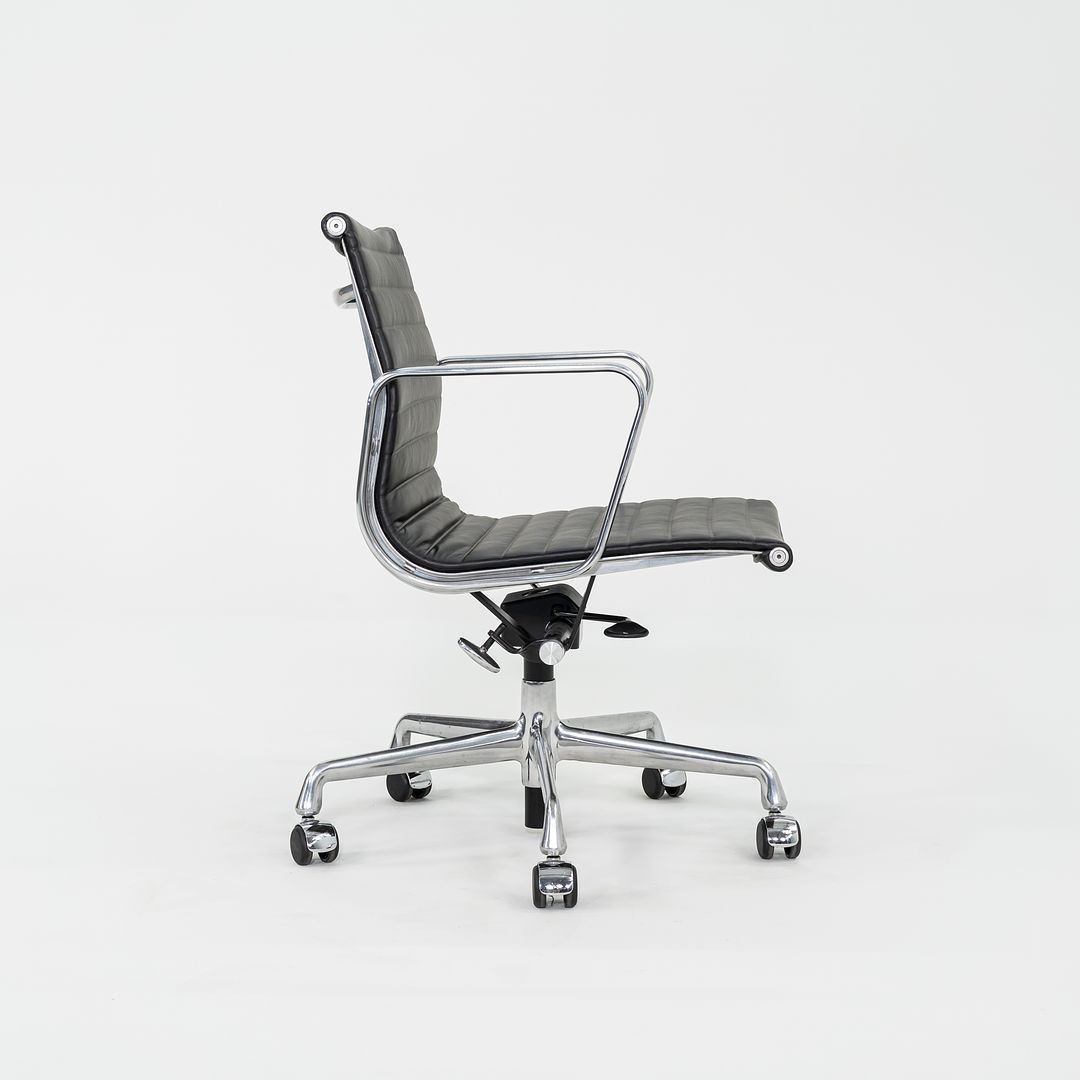 Eames Aluminum Group Management Desk Chair, Model EA335