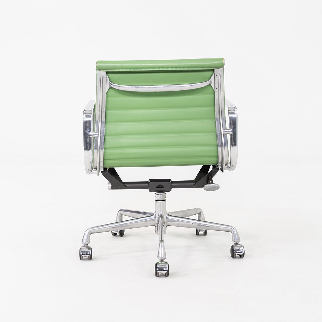 Aluminum Group Management Desk Chair, Model EA335