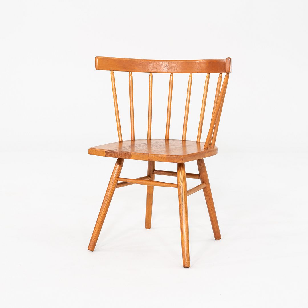 N19 Straight Chair