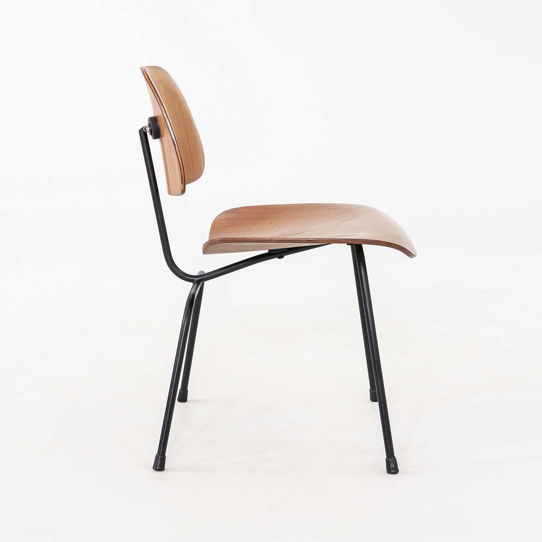 DCM Chair