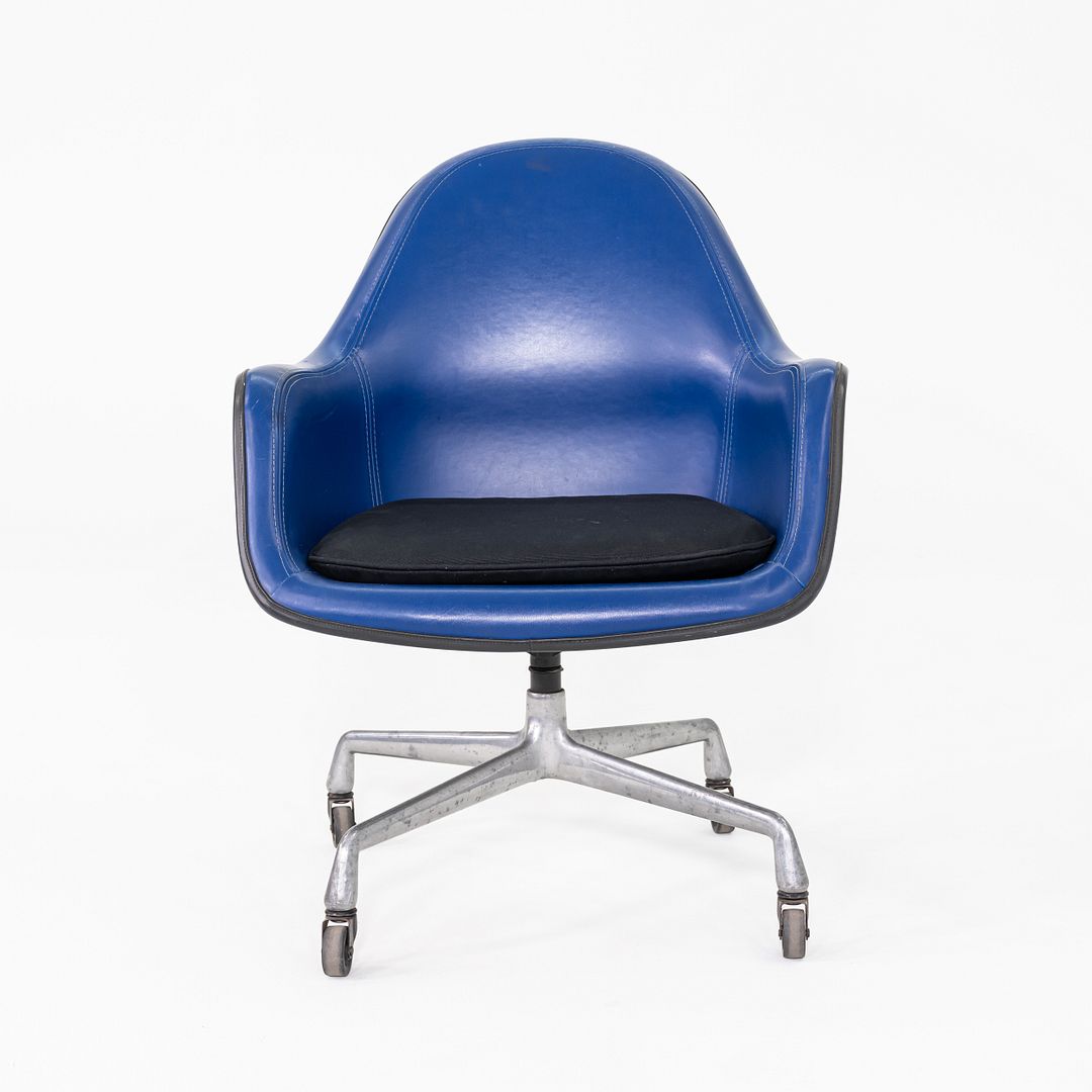 EC175 Desk Chair