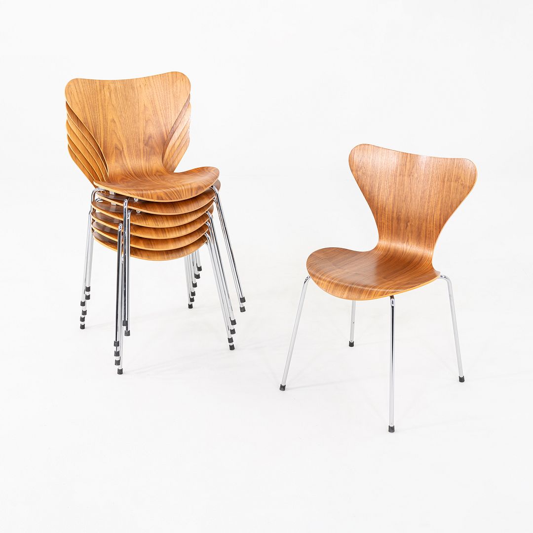 Series 7 Stacking Chair, Model 3107